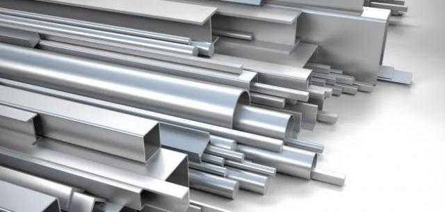 حديد عز الدخيلة يستقر عند 13700 جنيه للطن والمصريين 13500جنيه