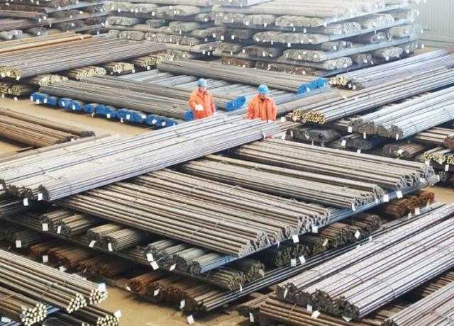 أسعار الحديد تستقر مع بداية يونيو في السوق المحلي بعد ارتفاعها ثلاث مرات في مايو