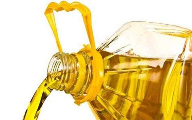 استقرار الذرة وانخفاض العباد .. تعرف على أسعار زيوت الطعام بالسوق المحلي اليوم الجمعة