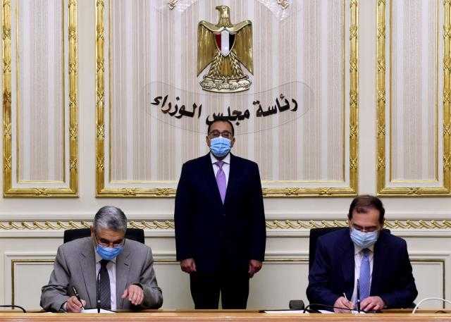البترول تشتري 20 وحدة متنقلة لتوليد الكهرباء قدرة 25 ميجاوات من القابضة لكهرباء مصر