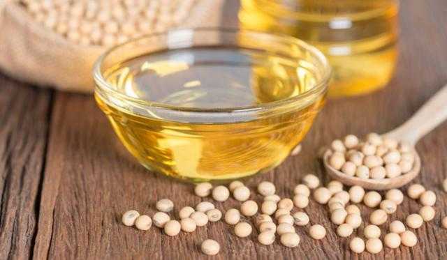 انخفاض العقود الآجلة لزيت الصويا في بداية تعاملات جلسة اليوم