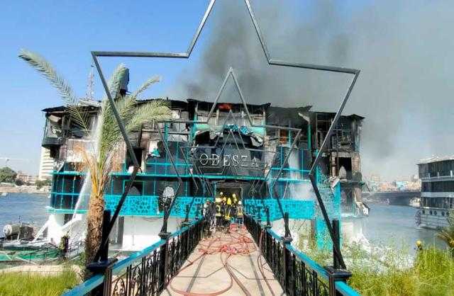 محافظ القاهرةيقرر تشكيل لجنتين للوقوف على أسباب حريق مركب الزمالك