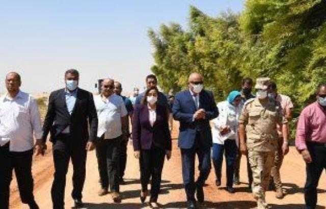 بتكلفة 7 ملايين جنيه.. أعمال الرصف بمدخل قرية القارة بمجافظة قنا