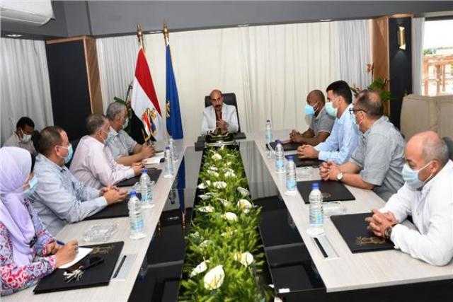 بتكلفة 40 مليون جنيه.. البدء فى مشروع إنشاء المصرف القاطع الجديد بقرى الصعايدة بأسوان