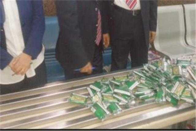 جمارك مطار القاهرة تضبط تهريب كمية من التبغ