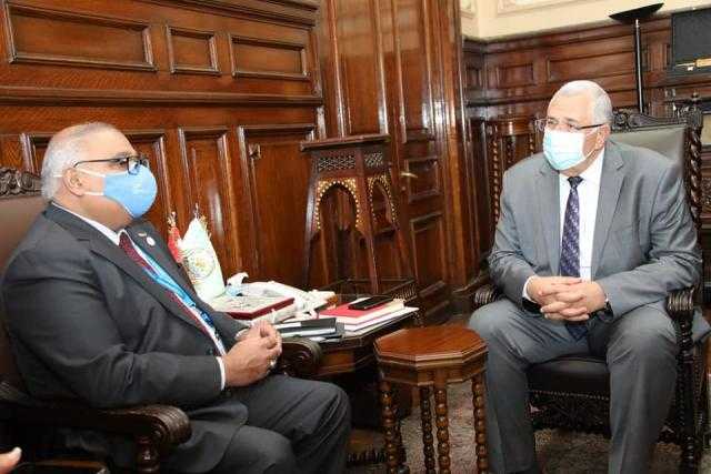 «القصير» يبحث مع الممثل المقيم لبرنامج الغذاء العالمى نتائج المشروعات الزراعية المشتركة بين الجانبين