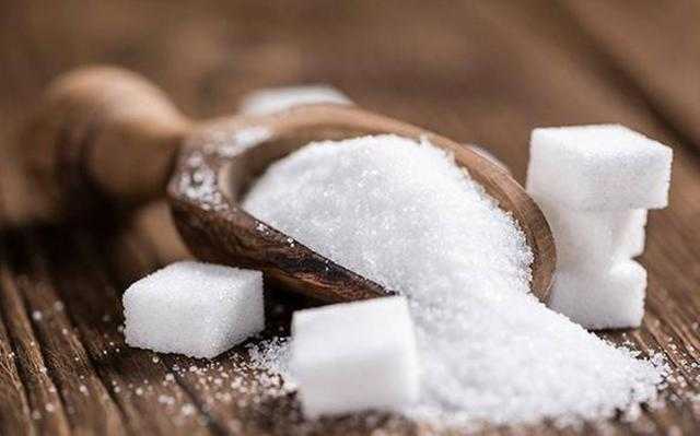 العقود الآجلة للسكر الأبيض تنخفض 3 دولارات خلال تعاملات بورصة لندن للسلع