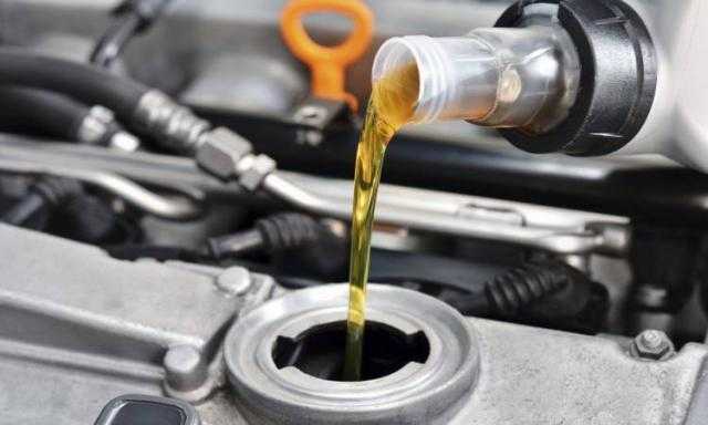 الإدارة العامة للتجارة الداخلية تضبط 1.5 طن زيوت سيارات مغشوشة في الأقصر