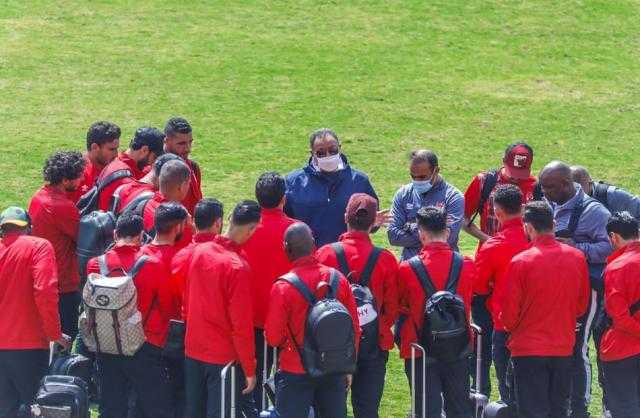 الخطيب يحفر لاعبي الأهلي قبل مباراة السوبر المصري
