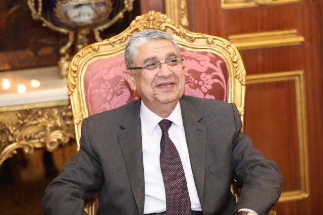 بعد إصابته بـ«كورونا».. وزير الكهرباء يٌطمئِن الجميع على صحته