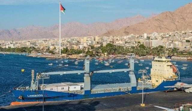 موانئ أبو ظبي توقع اتفاقية بإنشاء محطة سفن سياحية بالأردن