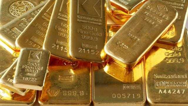 المعدن الأصفر يوسع مكاسبه ويرتفع 12 دولار