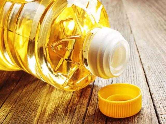 العقود الآجلة لزيت الأولين تتراجع إلي 1197.5 دولار للطن في ختام اليوم ببورصة ماليزيا