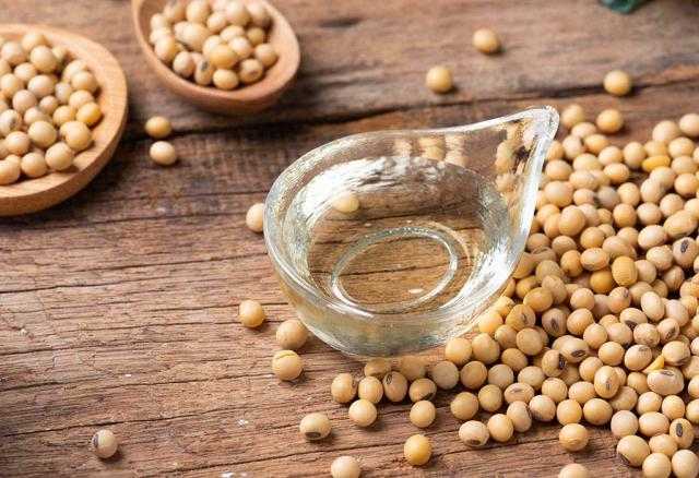 فول الصويا يواصل الارتفاع بختام تداولات الأسبوع في بورصة شيكاغو