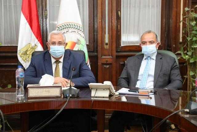 وزير الزراعة يبحث مع رئيس البورصة سبل تطوير آليات تداول عدد من السلع الاستراتيجية من خلال البورصة السلعية