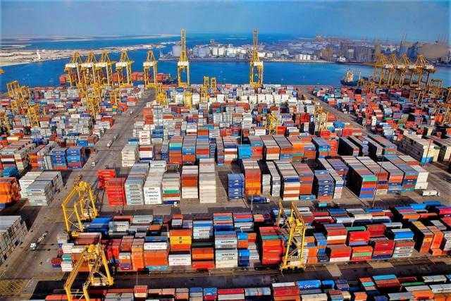 تداول 21 سفينة للحاويات والبضائع العامة بميناء دمياط