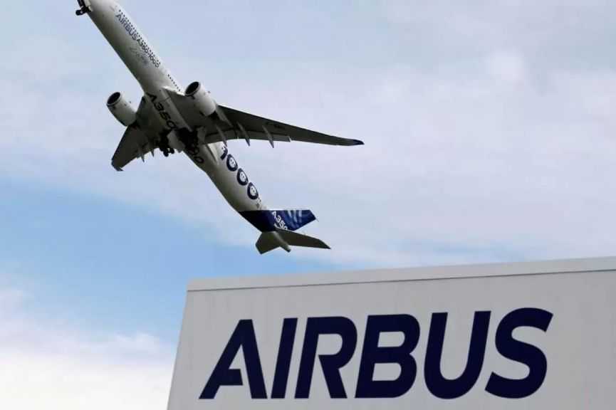 إيرباص تخفض مستهدفها لتسليم الطائرات لهذا العام