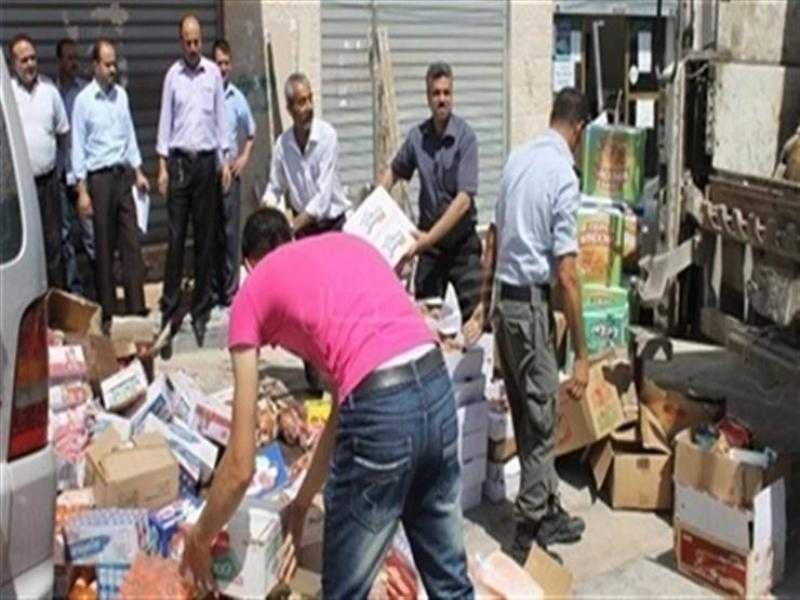 حملات تموينية لضبط وردع المخالفين للقانون بعدد من المحافظات