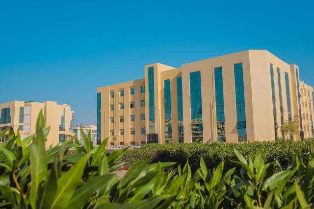 جامعة العريش تعلن عن مناقصة عامة لتوريد وطهي أغذية لطلاب المدن الجامعية