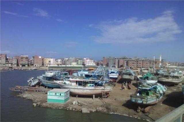 إغلاق ميناء الصيد البحري ببرج البرلس لليوم الخامس على التوالي بكفر الشيخ