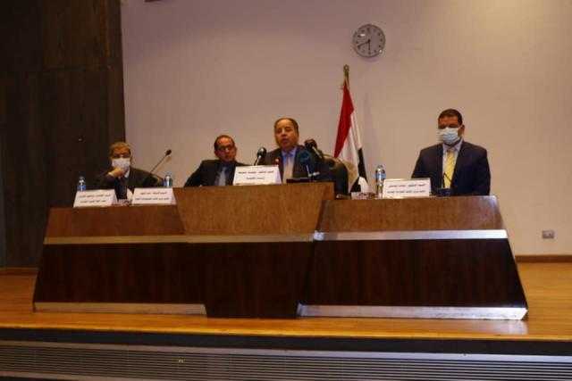 رجال التجارة والصناعة: نعمل على دعم الصادرات ودمج الاقتصاد غير الرسمي