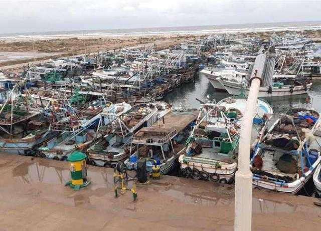 تحذيرات لصيادي البرلس بعدم الإبحار بعمق خوفا من التقلبات الجوية