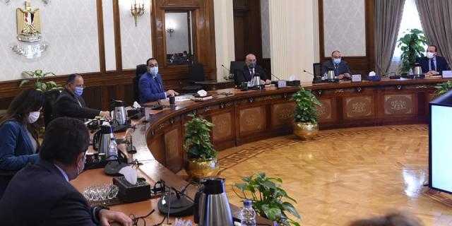مصطفى مدبولي يتابع إجراءات تخصيص الوحدات السكنية للموظفين المنتقلين إلى العاصمة الإدارية الجديدة