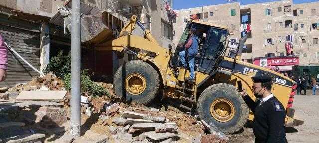 جهاز بدر يشن حملة مكبرة لضبط مخالفات تغيير النشاط وإزالة الإعلانات المخالفة