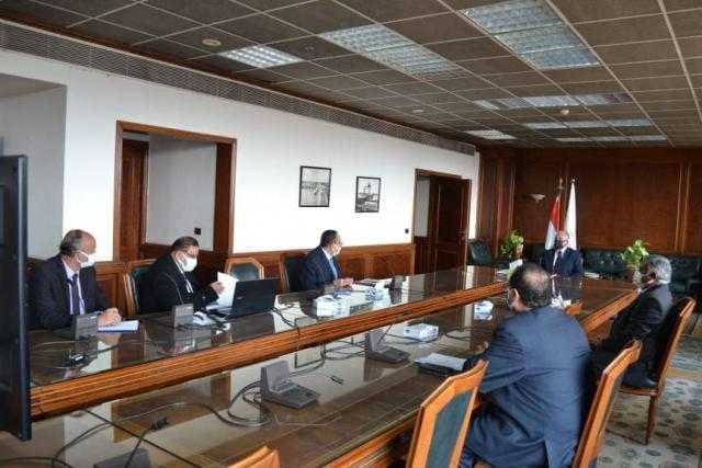«الري» تتابع تنفيذ مشروعات تأهيل المساقي والتحول للري الحديث بالقليوبية