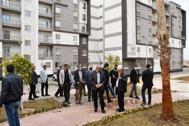 الجزار يتفقد المشروعات السكنية بمدينتى الحدائق وأكتوبر الجديدة