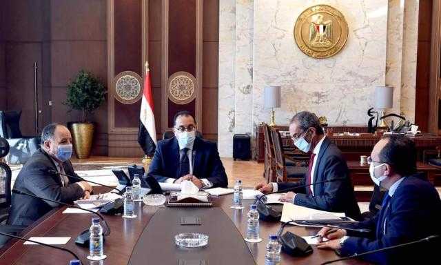رئيس الوزراء يتابع موقف تنفيذ خطة وموازنة وزارة الاتصالات