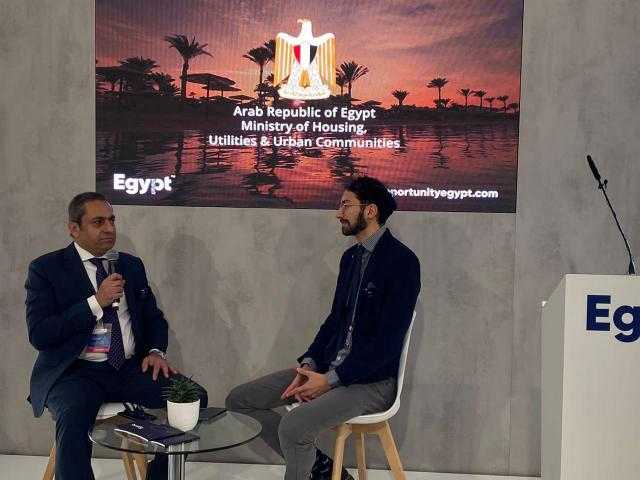 نائب وزير الإسكان يستعرض جهود الدولة في التطوير العمراني