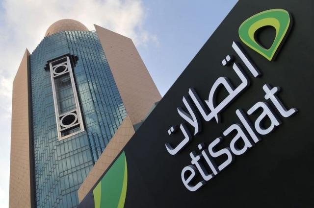 «اتصالات الإمارات» تستحوذ على 9,8% من أسهم فودافون بـ4,4 مليار دولار