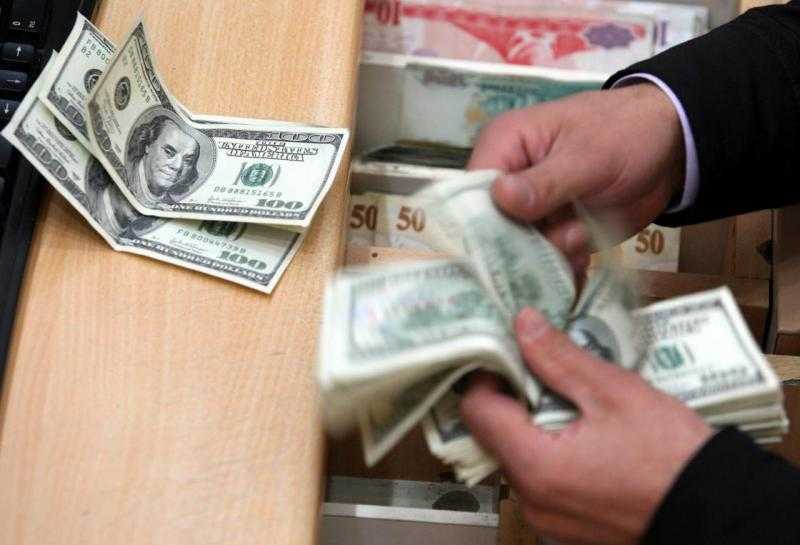 البنك المركزي العراقي يقرر بيع الدولار للحُجّاج بسعر الصرف الرسمي