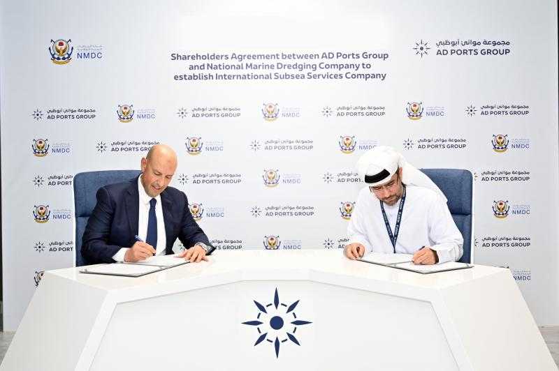 «»موانئ أبوظبي و«الجرافات البحرية الوطنية» تؤسسان شركة جديدة