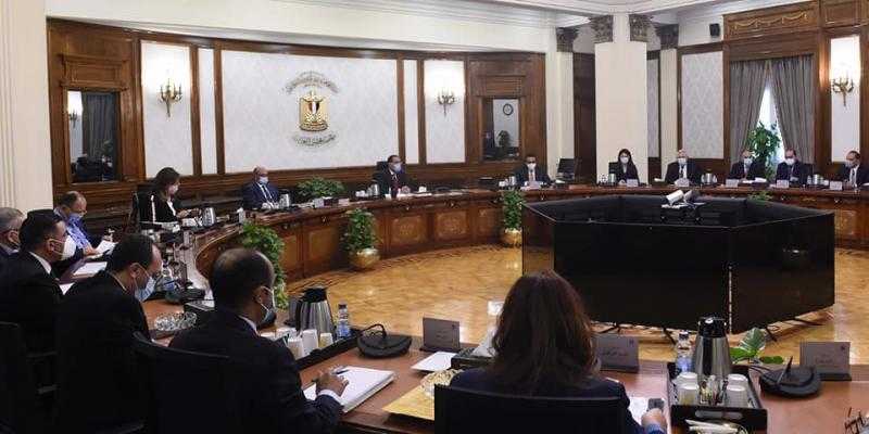 مدبولي يكلف بإعداد كتيب وخرائط للفرص الاستثمارية في مصر