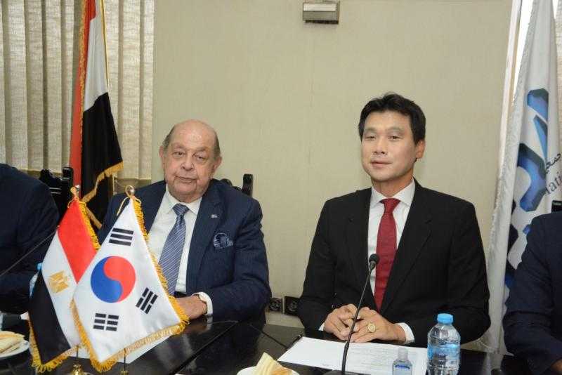 جمعية رجال الأعمال تبحث مع وفد صناعي كوري فرص الاستثمار المباشر بمصر