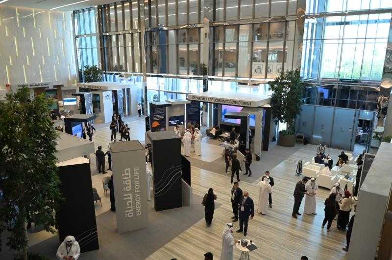 اختتام أعمال منتدى «اصنع في الإمارات» بتوقيع 32 اتفاقية ومذكرة تفاهم بين جهات حكومية وشركات صناعية وتمويلية