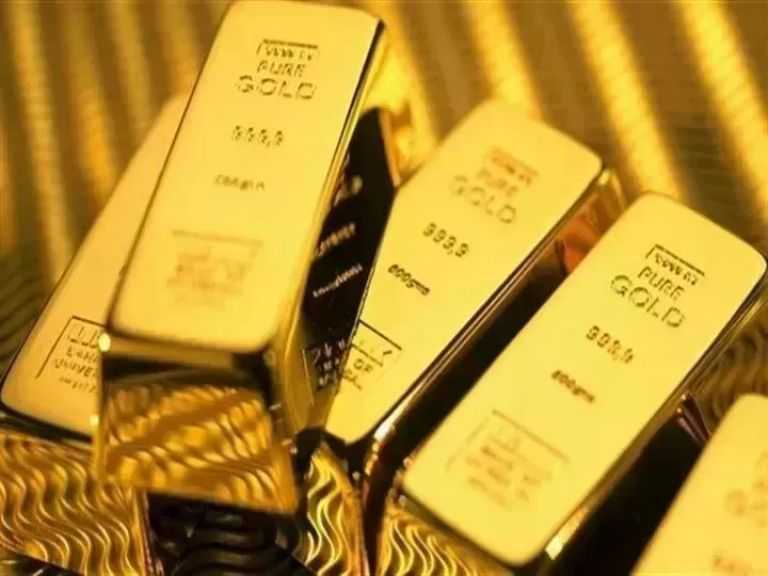 تراجع أسعار الذهب العالمية دون 4 آلاف دولار للمرة الأولى منذ 7 أشهر