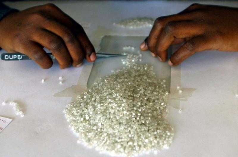 إنتاج شركة «Alrosa» الروسية من الألماس يهبط 2.8% على أساس سنوي