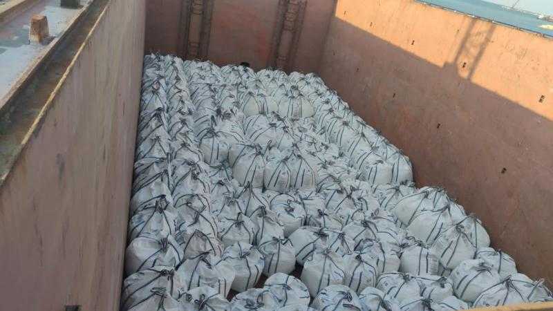 تصدير 4200 طن أسمنت أبيض إلى روسيا عبر ميناء العريش البحري