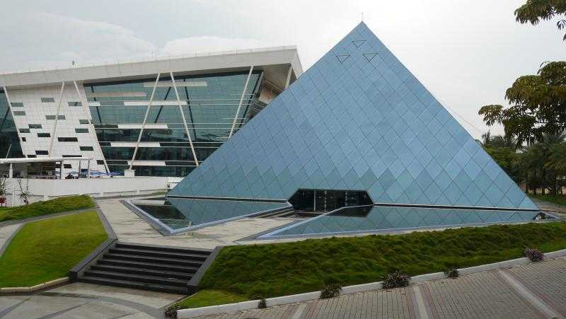 انخفاض صافي ربح شركة إنفوسيس الهندية للبرمجيات في الربع الأول