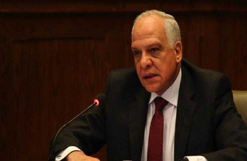 ضبط 1300 بطاقة تموينية مخصصة لصرف الدعم بحيازة مخبز في أطفيح بالجيزة