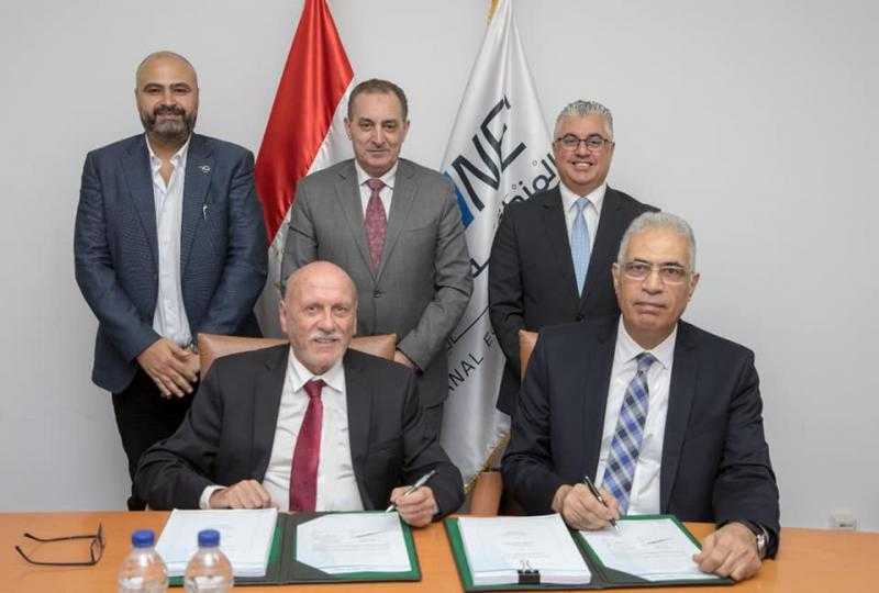 بـ80 مليون دولار.. «موانئ دبي» توقع عقد إنشاء منطقة خدمات لوجستية بالعين السخنة