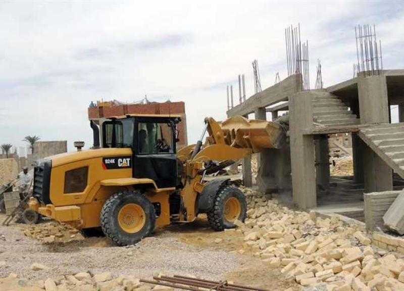 إزالة التعديات على 5310 أمتار في مركزي كفر سعد وكفر البطيخ