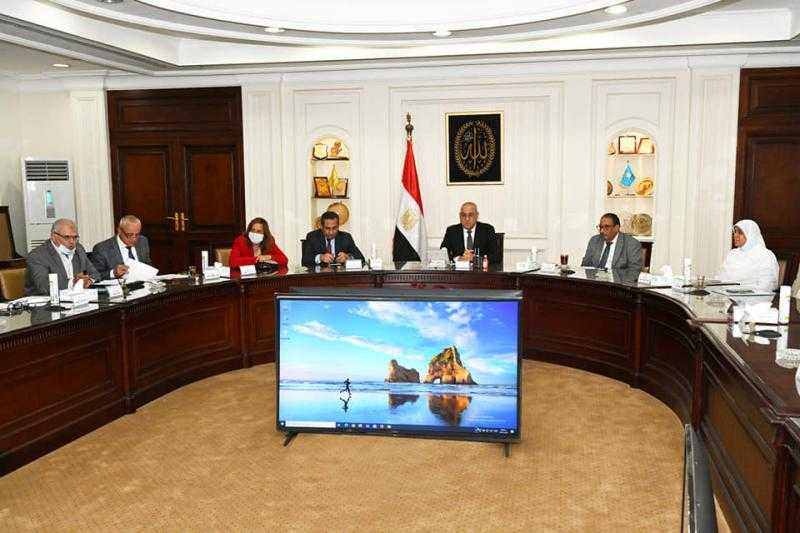 وزير الإسكان يتابع موقف تنفيذ وحدات «سكن لكل المصريين» بالمحافظات