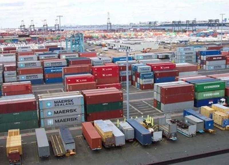 جمارك الدخيلة تحبط تهريب سجائر أجنبية الصنع بأكثر من 50 مليون جنيه