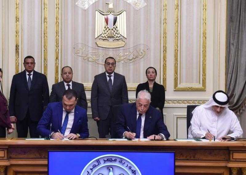 توقيع بروتوكول وعقد اتفاق لتنفيذ خدمات الجمع والنقل والنظافة بشرم الشيخ - صور