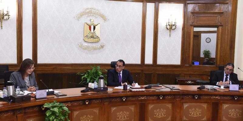 «مدبولي» يتابع الموقف التنفيذي للمبادرة الوطنية للمشروعات الخضراء الذكية