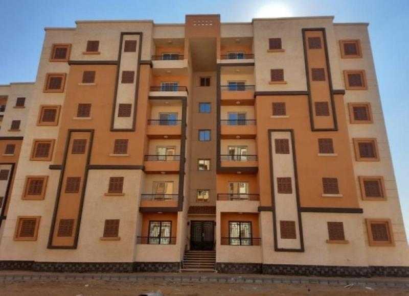 وزير الإسكان يتفقد وحدات سكن لكل المصريين بمدينة حدائق العاصمة